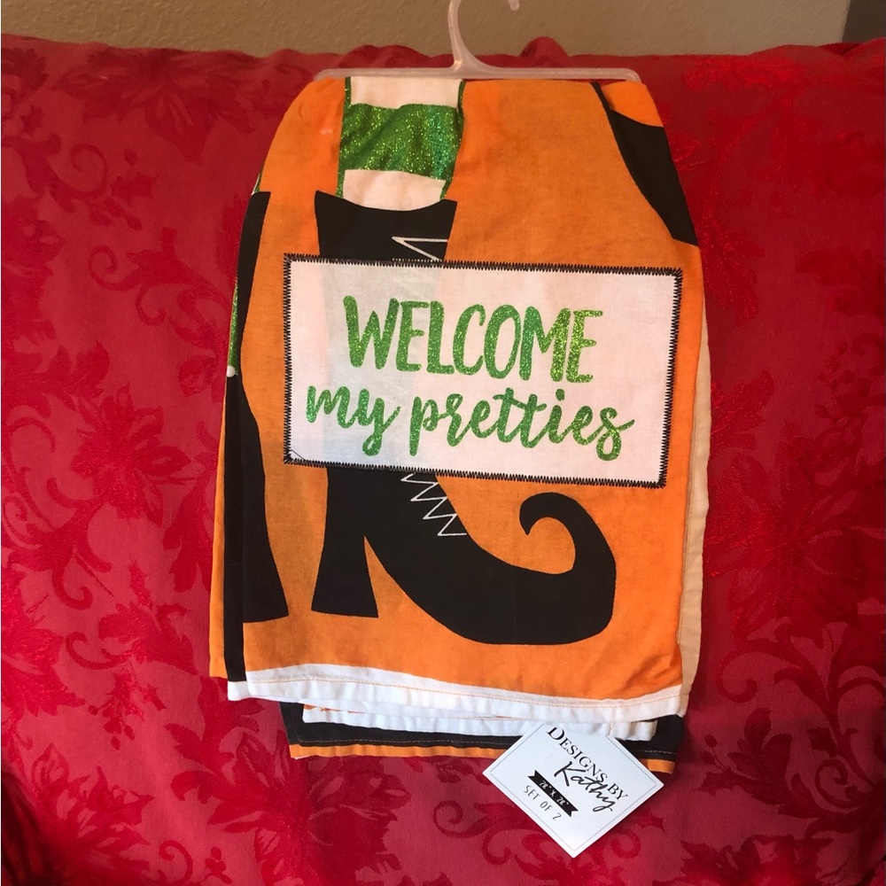 Set of 2 Witches Halloween “ Welcome my Pretties” 100% cotton large towel